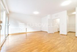 Zagreb, Stenjevec luksuzna dvojna kuća 196 m2 na parceli od 600m2, Zagreb, House