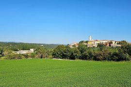 Oprtalj, Građevinsko zemljište s neponovljivim pogledom i građevinskom dozvolom, Oprtalj, Γη