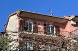 OPATIJA, CENTAR - DVIJE DVOJNE KUĆE S POGLEDOM NA MORE I 1.119 m2 OKUĆNICE!!! PRILIKA!!!, Opatija, Haus