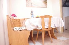 OTOK RAB, BARBAT - Kuća s 5 apartmana okružena prirodom, Rab, Дом