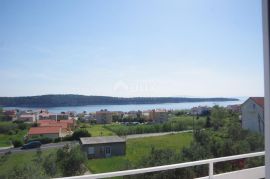 OTOK RAB, BARBAT - Kuća s 5 apartmana okružena prirodom, Rab, Дом