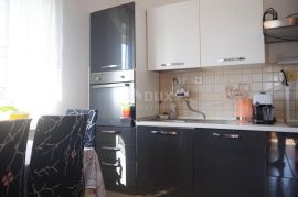 OTOK RAB, BARBAT - Kuća s 5 apartmana okružena prirodom, Rab, Дом