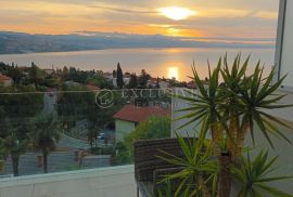 Opatija, stan 105,43 m2 na odličnoj lokaciji s pogledom na more, Opatija, Flat