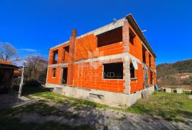 Labin, okolica grada, rohbau zgrada sa velikim zemljištem, Labin, House