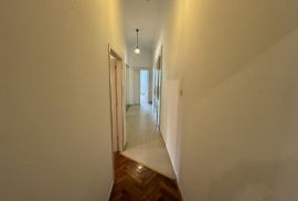 Komforan stan +poslovni prostor na 300 m od Arene, Pula, Istra, Pula, Appartement