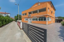 ISTRA, MEDULIN Velika apartmanska kuća!, Medulin, Casa