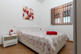 ISTRA, MEDULIN Velika apartmanska kuća!, Medulin, Casa