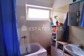 Fažana stan u prizemlju,novogradnja , 450 m od mora, Fažana, Appartment