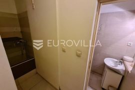 Zagreb, strogi centar, Masarykova, ulični poslovni prostor 47 m2, Zagreb, Propiedad comercial