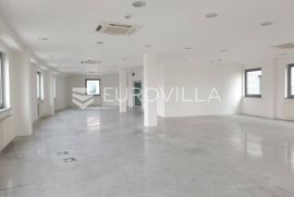 Poslovni prostor za zakup 440 m2 (Novi Zagreb - Buzin), Zagreb, Commercial property