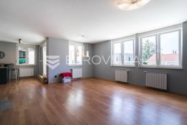 Pantovčak, Goljak luksuzan dvoetažan penthouse NKP 154 m2, Zagreb, شقة