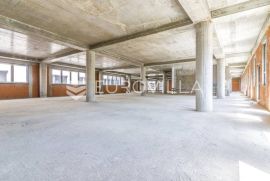 Vrbani, poslovni prostor za zakup 348 m2, Zagreb, Propriedade comercial