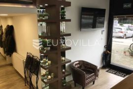 Troetažni ulični poslovni prostor (lokal) za prodaju NKP 62 m2, Zagreb, Propiedad comercial