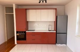 CRIKVENICA - Apartman s panoramskim pogledom na more!, Crikvenica, Wohnung