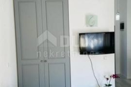 OTOK RAB, KAMPOR - Studio 32 m2 na 1.katu s bazenom, Rab, Daire