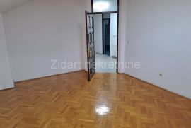 Lep poslovno-stambeni prostor, Zemun, Pregrevica, 240m2, Zemun, Propriedade comercial