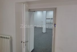 Poslovni prostor, Zemun, Pregrevica, 390m2, Zemun, Commercial property