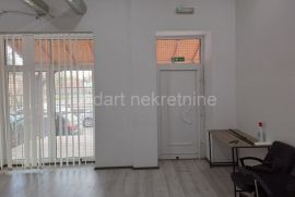 Poslovni prostor, Zemun, Pregrevica, 390m2, Zemun, Commercial property