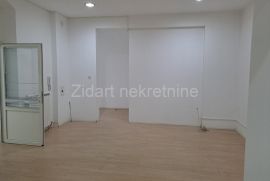 Poslovni prostor, Zemun, Pregrevica, 390m2, Zemun, Commercial property