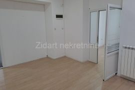 Poslovni prostor, Zemun, Pregrevica, 390m2, Zemun, Commercial property