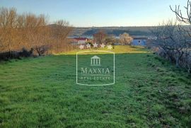 Posedarje - građevinsko zemljište 2287m2 blizina centra! 295000€, Posedarje, Terreno