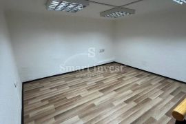 RIJEKA - STROGI CENTAR, POSLONI PROSTOR ZA NAJAM 30+20M2, Rijeka, Propiedad comercial