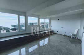 Duga Uvala stan 87m2 sa panoramskim pogledom na more !, Marčana, Appartement