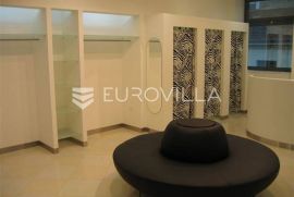 Donji grad Kvaternikov trg poslovni prostor 40m2, Zagreb, Commercial property