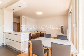 Jarun, luksuzan četverosoban penthouse 117m2, Zagreb, Appartamento