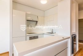 Jarun, luksuzan četverosoban penthouse 117m2, Zagreb, Appartamento