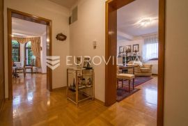 Zagreb, Maksimir prekrasna obiteljska kuća na zemljištu 1450m2, Zagreb, House