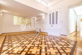 Zagreb, Trg Bana Jelačića, luksuzan ured 341m2 na II katu, Zagreb, Commercial property