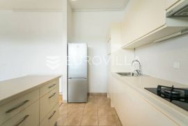 Šestinski vrh, luksuzan četverosoban stan s terasom i parkingom 122 m2, Zagreb, Appartment