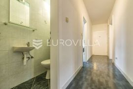 Knežija, poslovno stambena kuća 300 m2, Zagreb, Gewerbeimmobilie