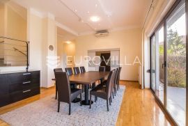 Šestine luksuzna vila 585m2 na zemljištu 970m2, Zagreb, بيت