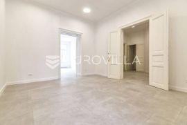 Strogi centar, prekrasan poslovni prostor 120 m2, Zagreb, Commercial property