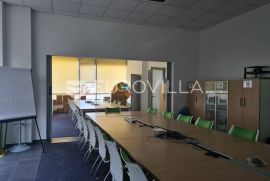 Jankomir, Samoborska cesta, poslovni prostor za zakup 190 m2 u poslovnoj zgradi, Zagreb, Ticari emlak