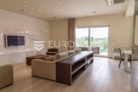 Šestine luksuzno uređen penthouse za najam, Zagreb, Kвартира