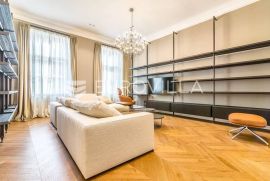 Gornji grad luksuzan četverosoban stan na 1 katu, Zagreb, Appartment