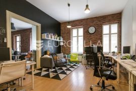 Cvjetni trg prekrasan peterosoban stan/ured 160m2, Zagreb, Appartement