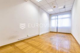 Svetice, poslovni prostor u prizemlju poslovne zgrade 145 m2, Zagreb, Коммерческая недвижимость