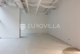 Centar, poslovni prostor za zakup 122 m2 u poslovnoj zgradi, Zagreb, Gewerbeimmobilie