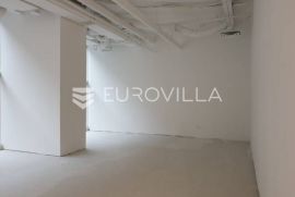 Centar, poslovni prostor za zakup 122 m2 u poslovnoj zgradi, Zagreb, العقارات التجارية