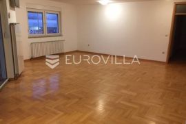 Jankomir, Samoborska cesta, poslovna zgrada za prodaju NKP 1.630 m2, Zagreb, Коммерческая недвижимость