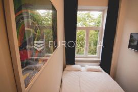 Centar stan 205m2 podijeljen na 5 apartmana i sobu, Zagreb, شقة