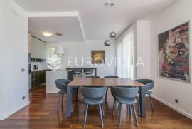 Prekrasan penthouse za najam u urbanoj vili na Zelengaju, Zagreb, Flat