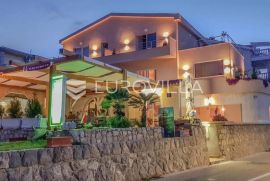 Pag, moderan mini hotel s osam soba, apartmanom, restoranom i teretanom, Pag, Haus