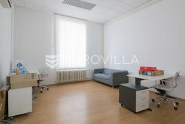 Amruševa strogi centar poslovni uredski prostor 135m2,, Zagreb, Commercial property