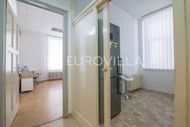 Amruševa strogi centar poslovni uredski prostor 135m2,, Zagreb, Commercial property