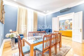 Gundulićeva uređen komforan trosoban stan 133m2 na 2. katu, Zagreb, Apartamento